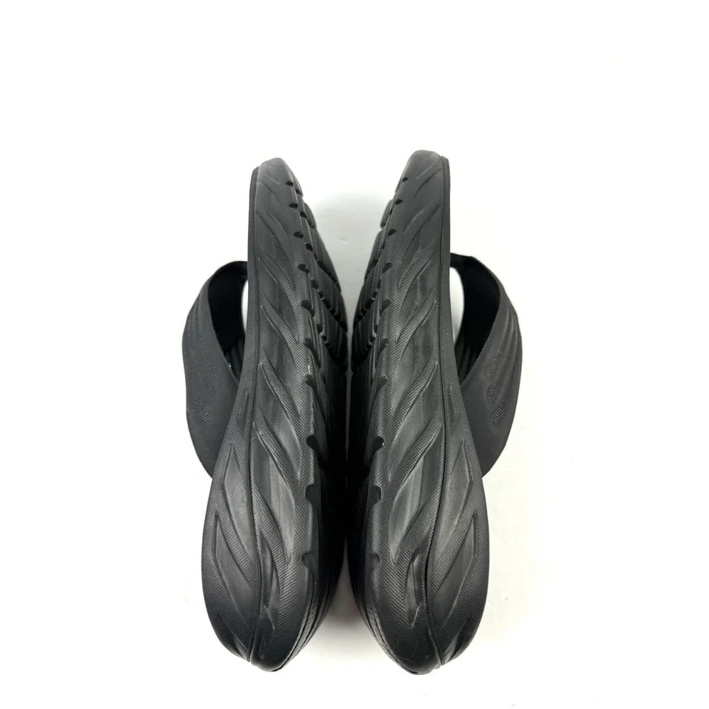 Hoka One One Ora Recovery Flip Flops Mens 11 Sandals Black Anthracite New